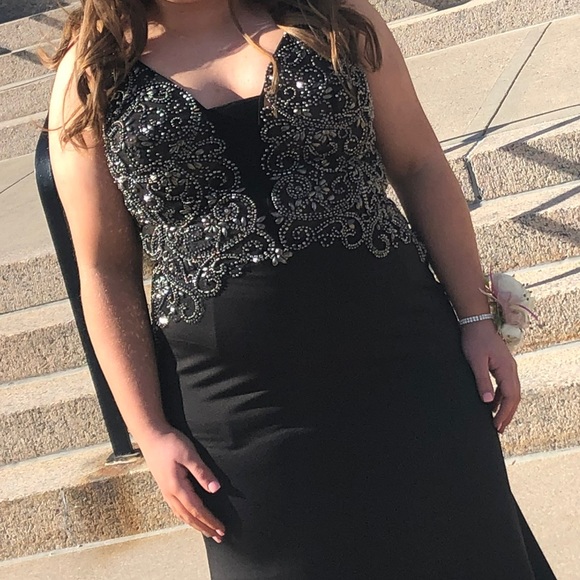 2019 Prom Dress! Worn Once. Perfect condition. - Picture 3 of 3